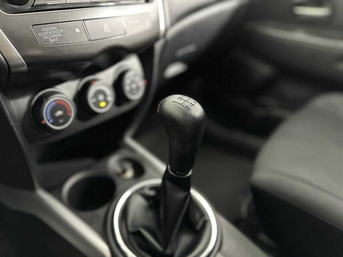 Купить Mitsubishi ASX с пробегом. Фото: #12