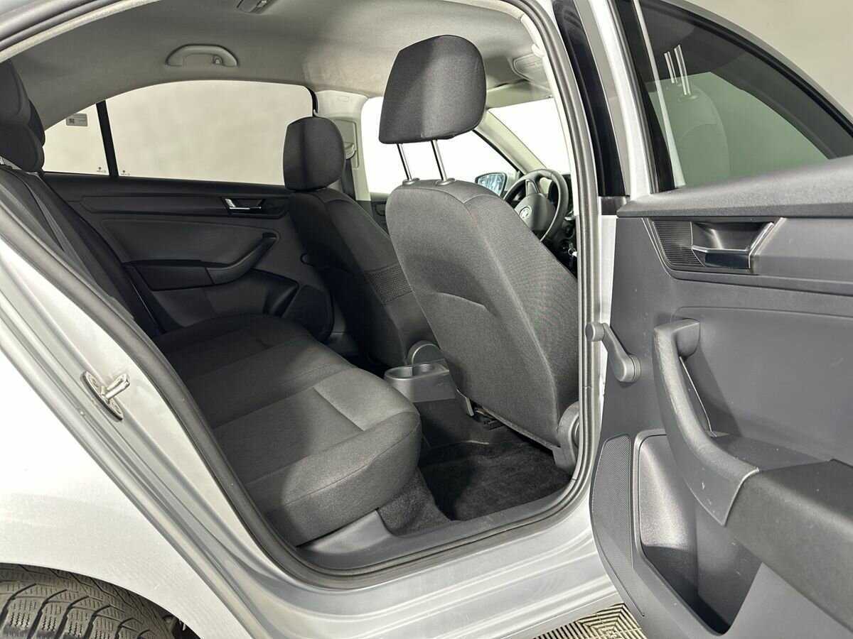 Купить Skoda Rapid с пробегом. Фото: #15