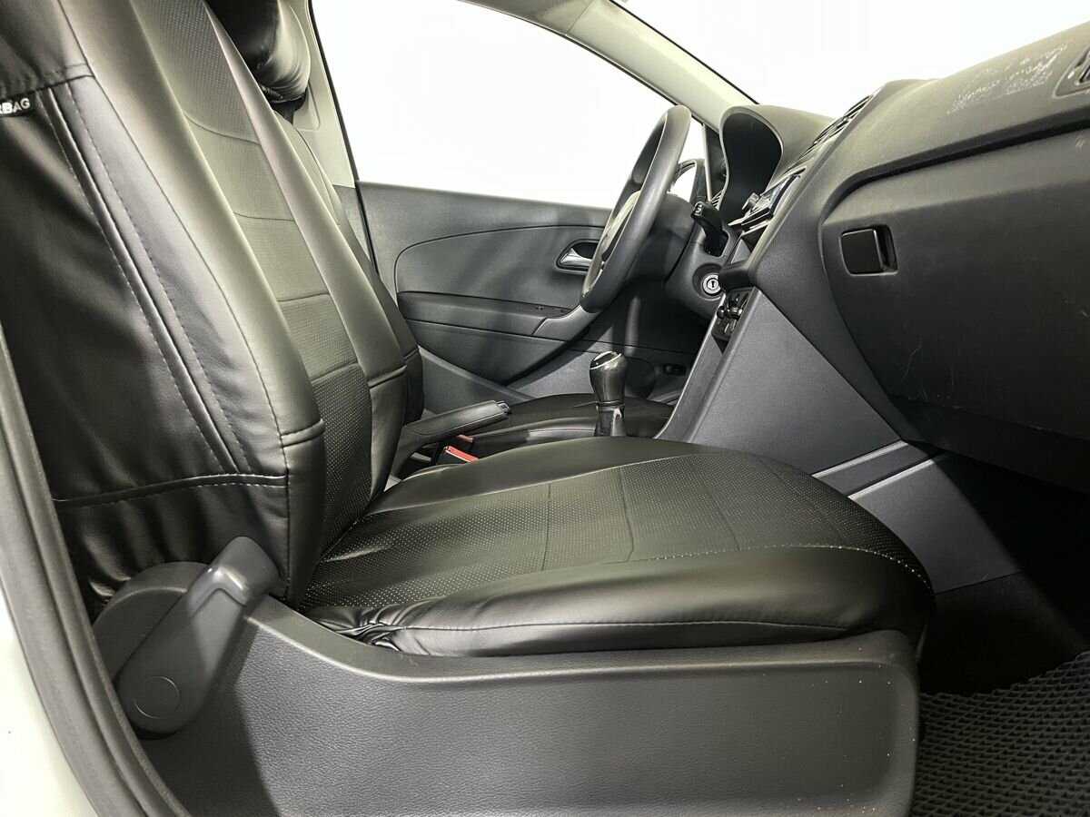 Купить Volkswagen Polo с пробегом. Фото: #13