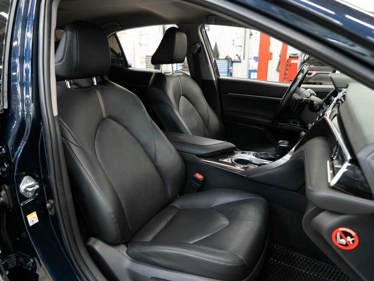Купить Toyota Camry с пробегом. Фото: #9