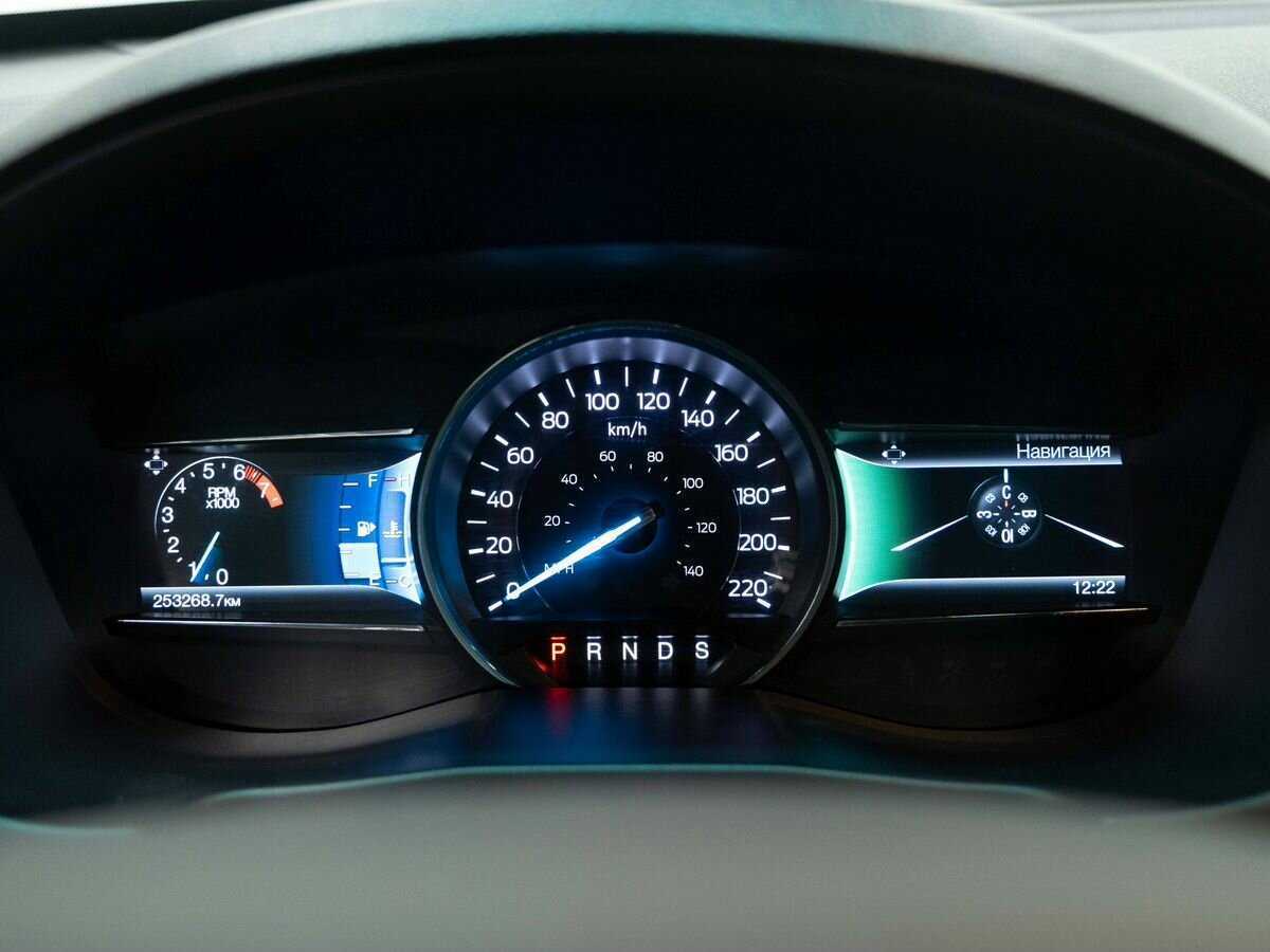 Купить Ford Explorer с пробегом. Фото: #17