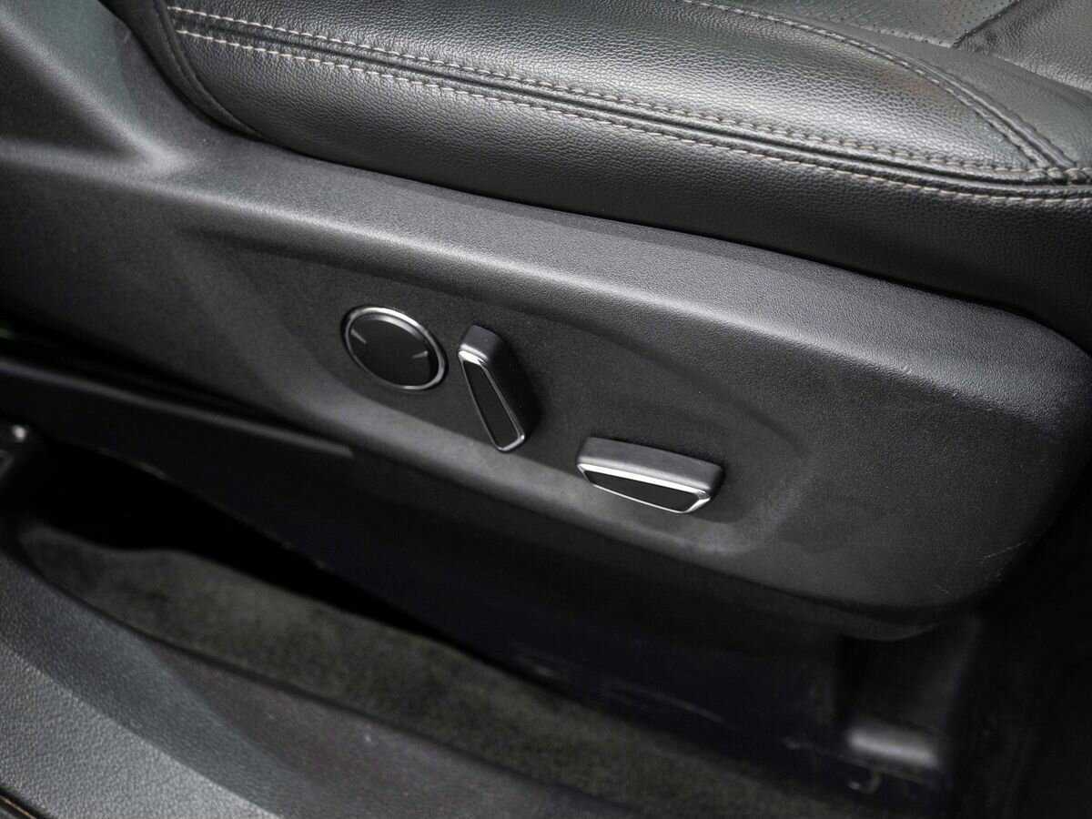 Купить Ford Explorer с пробегом. Фото: #23