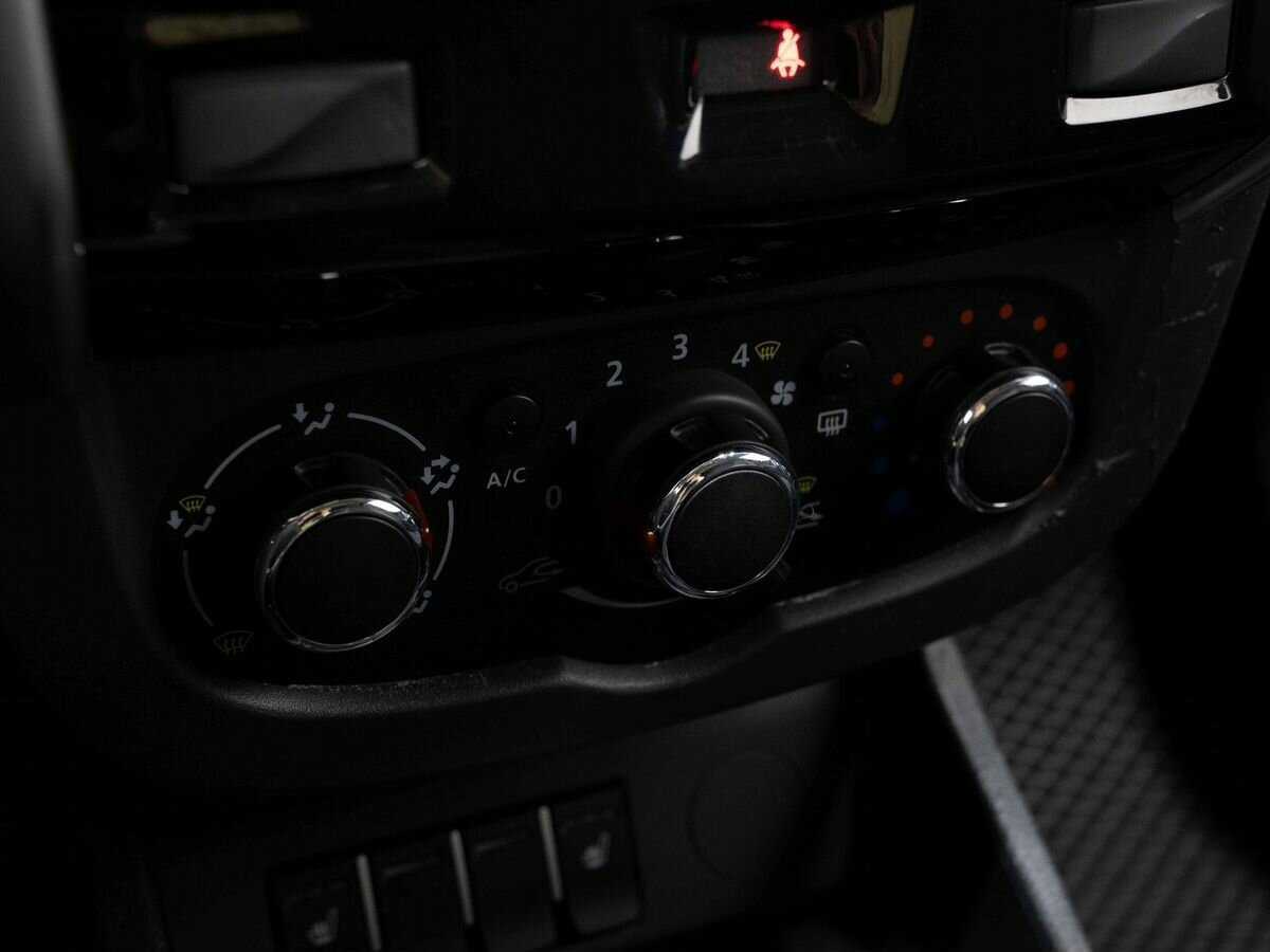 Купить Lada (ВАЗ) Largus с пробегом. Фото: #19