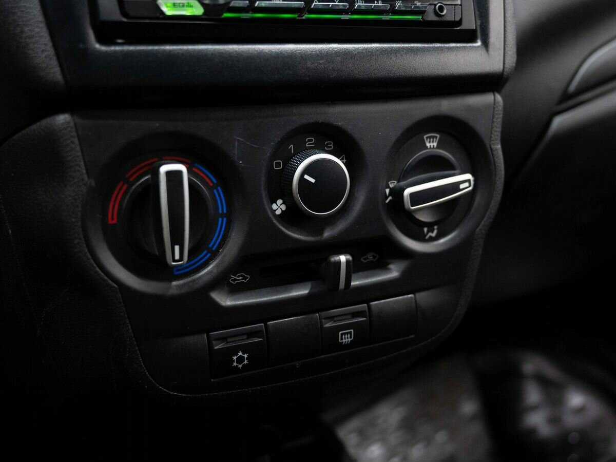 Купить Lada (ВАЗ) Granta с пробегом. Фото: #17