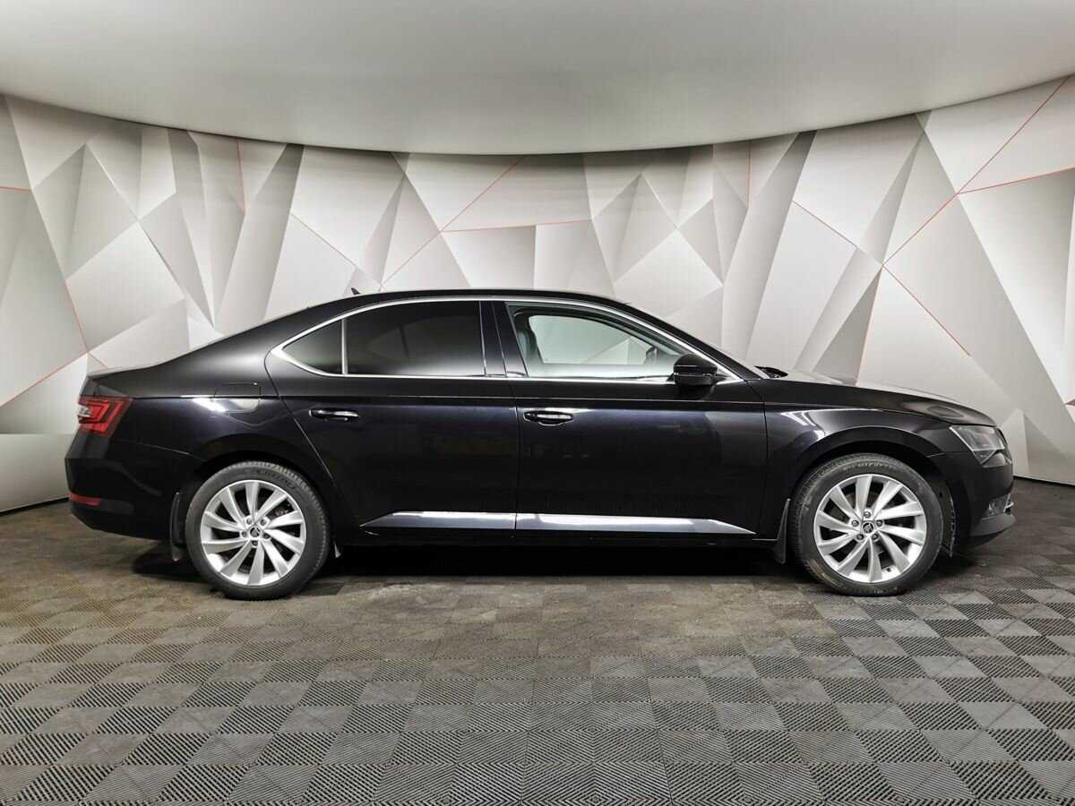Купить Skoda Superb с пробегом. Фото: #5