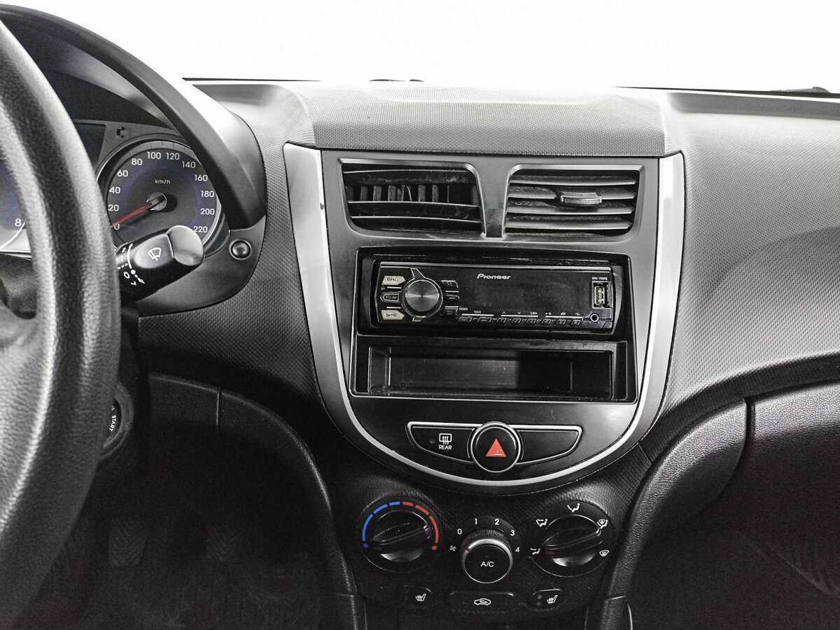 Купить Hyundai Solaris с пробегом. Фото: #12