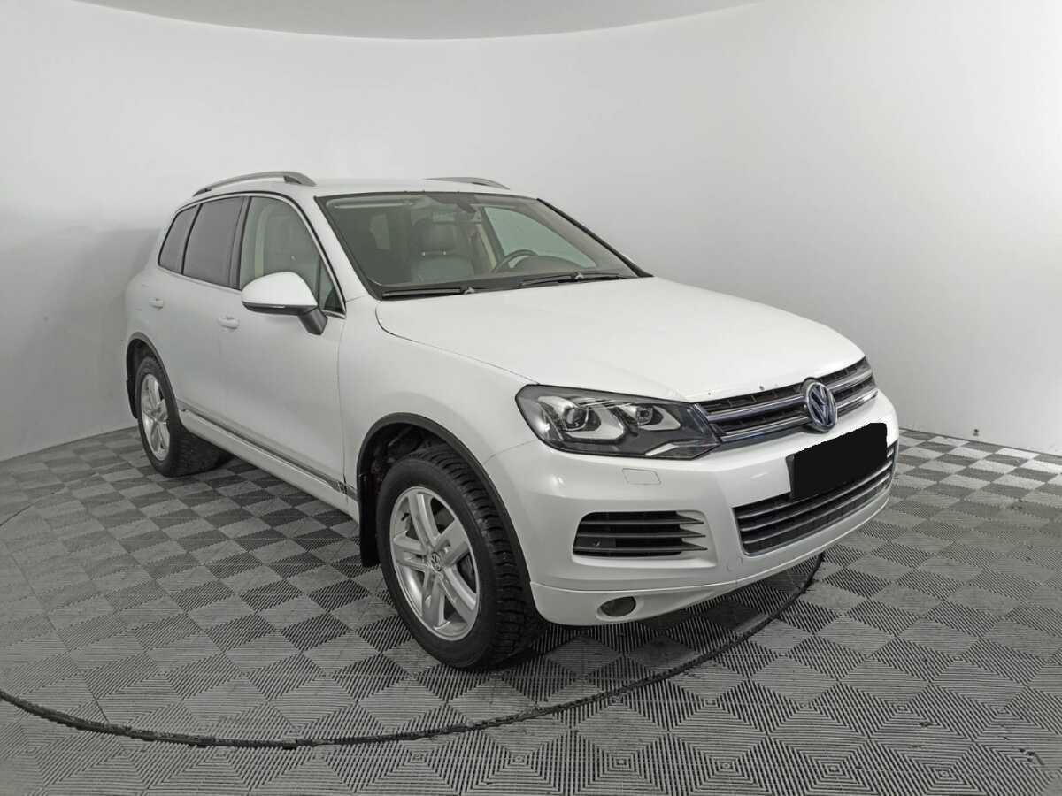 Купить Volkswagen Touareg с пробегом. Фото: #2