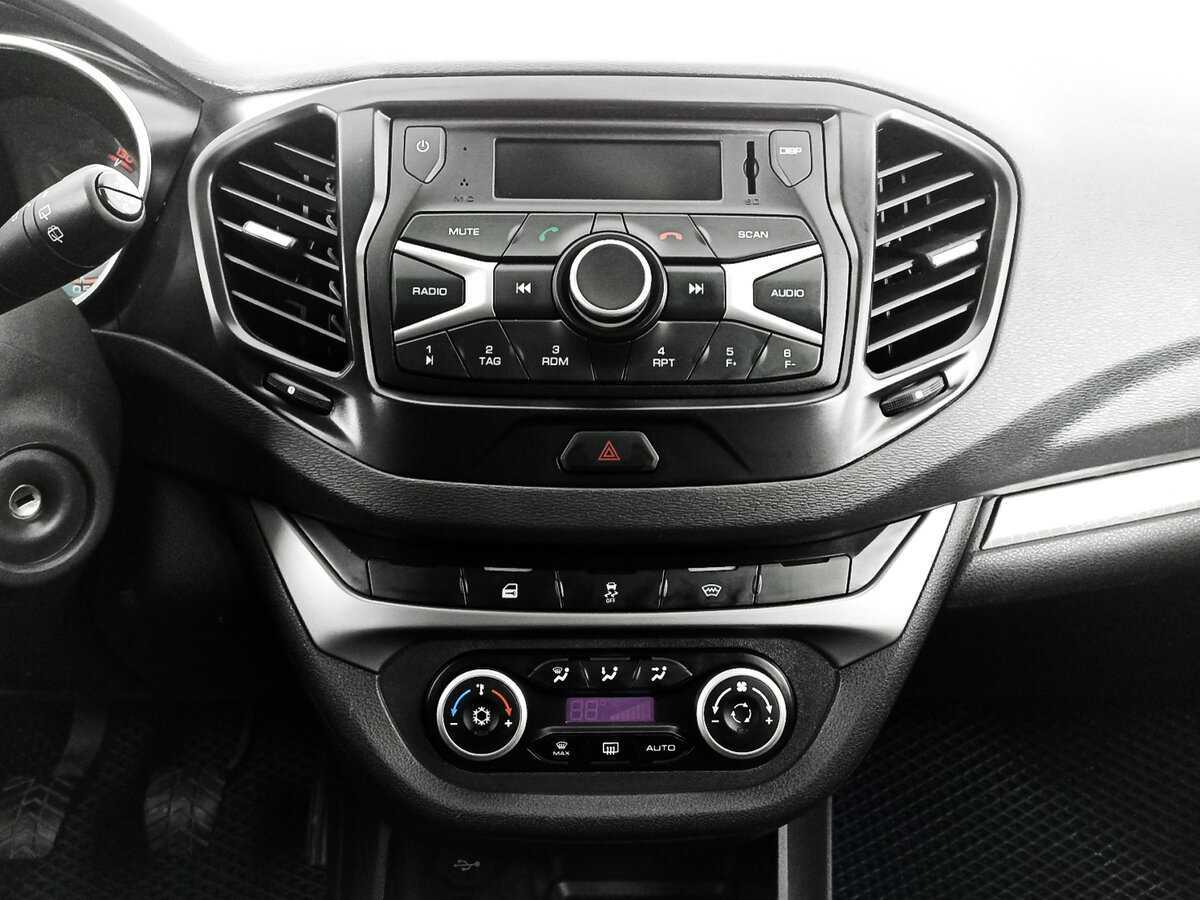 Купить Lada (ВАЗ) Vesta с пробегом. Фото: #12