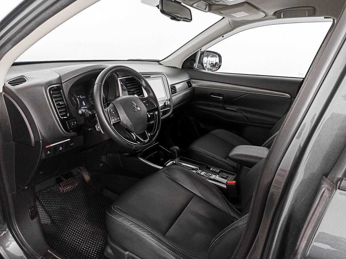 Купить Mitsubishi Outlander с пробегом. Фото: #13