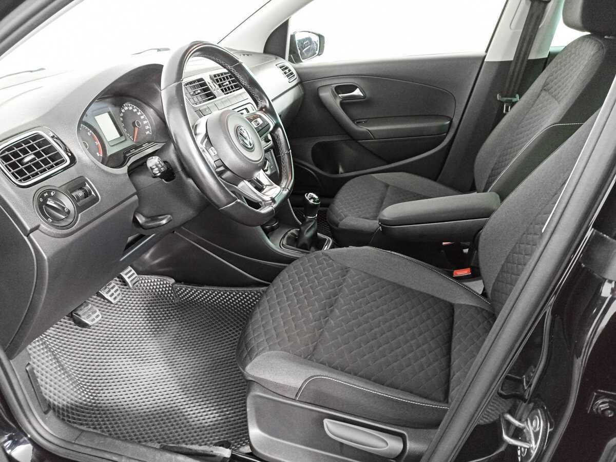 Купить Volkswagen Polo с пробегом. Фото: #13