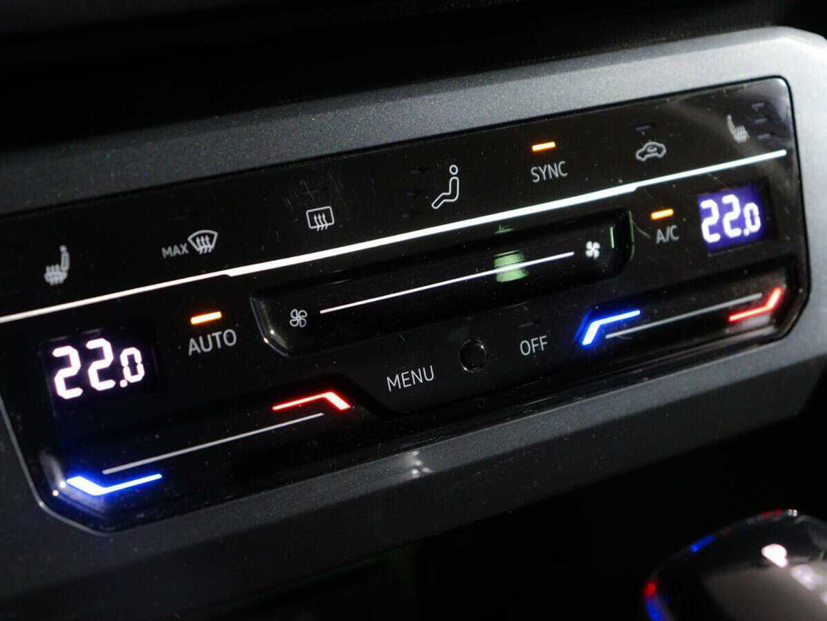 Купить Volkswagen Tiguan с пробегом. Фото: #16