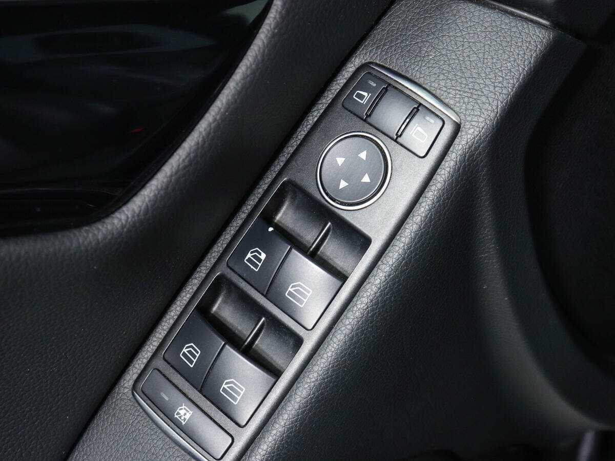 Купить Mercedes-Benz C-Класс с пробегом. Фото: #10