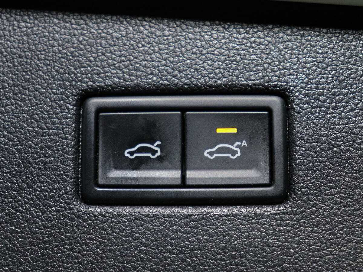 Купить Volkswagen Tiguan с пробегом. Фото: #17