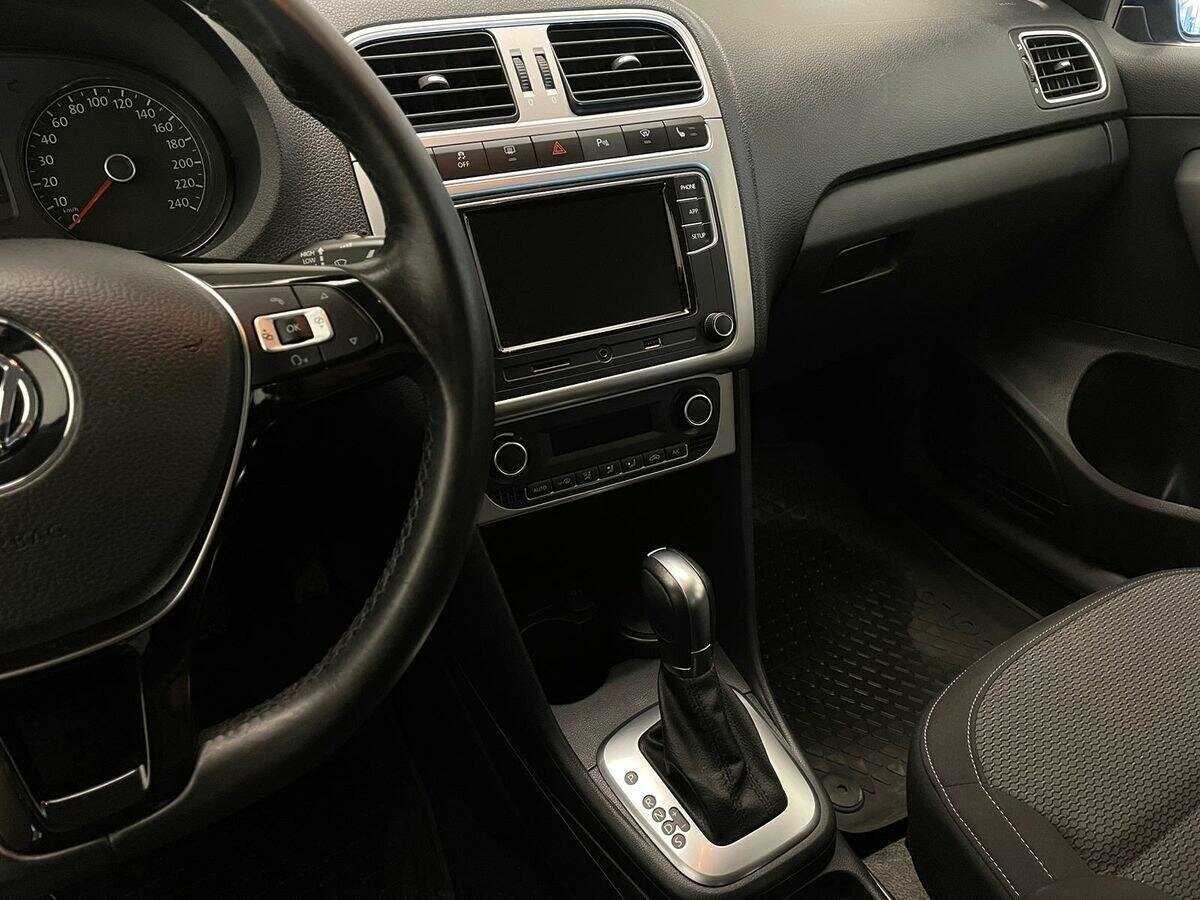 Купить Volkswagen Polo с пробегом. Фото: #14