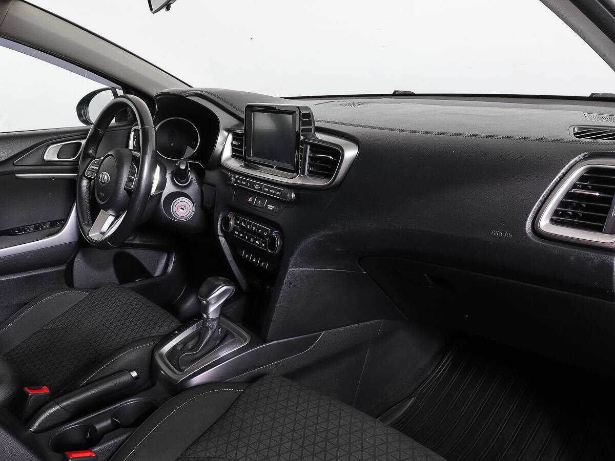 Купить Kia Ceed с пробегом. Фото: #7