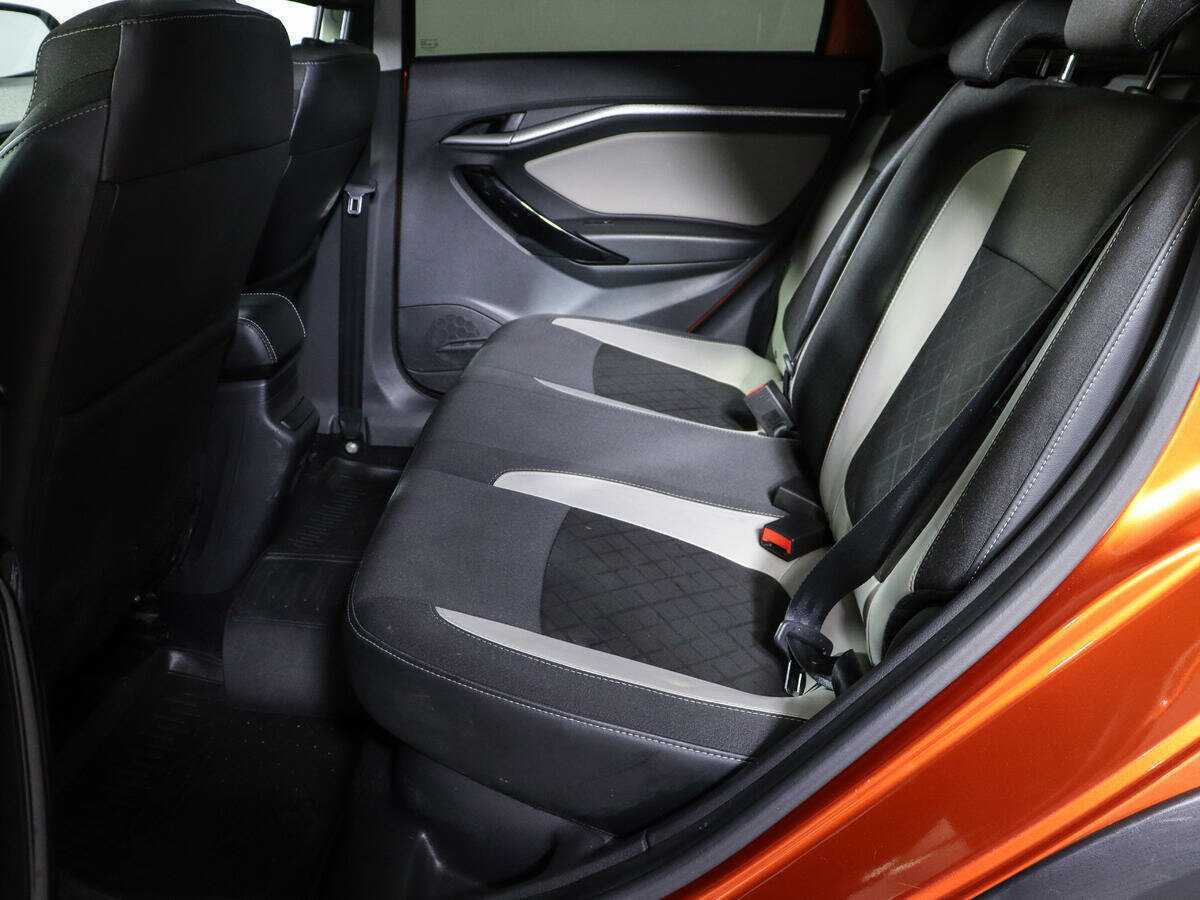 Купить Lada (ВАЗ) Vesta с пробегом. Фото: #5