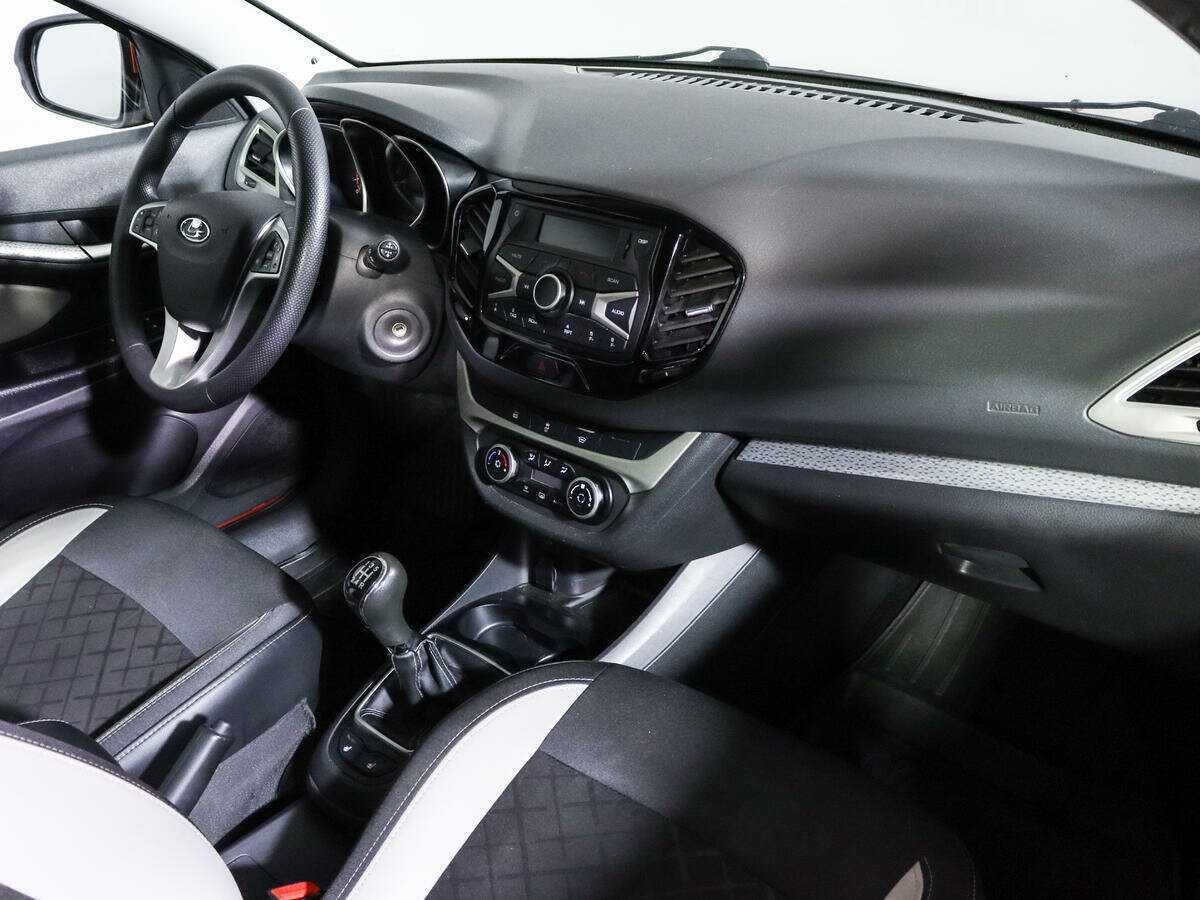 Купить Lada (ВАЗ) Vesta с пробегом. Фото: #6