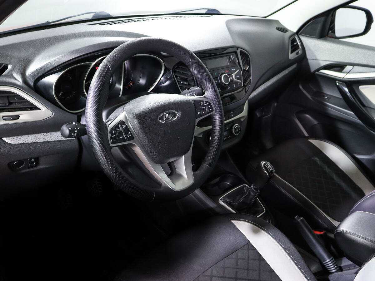 Купить Lada (ВАЗ) Vesta с пробегом. Фото: #10