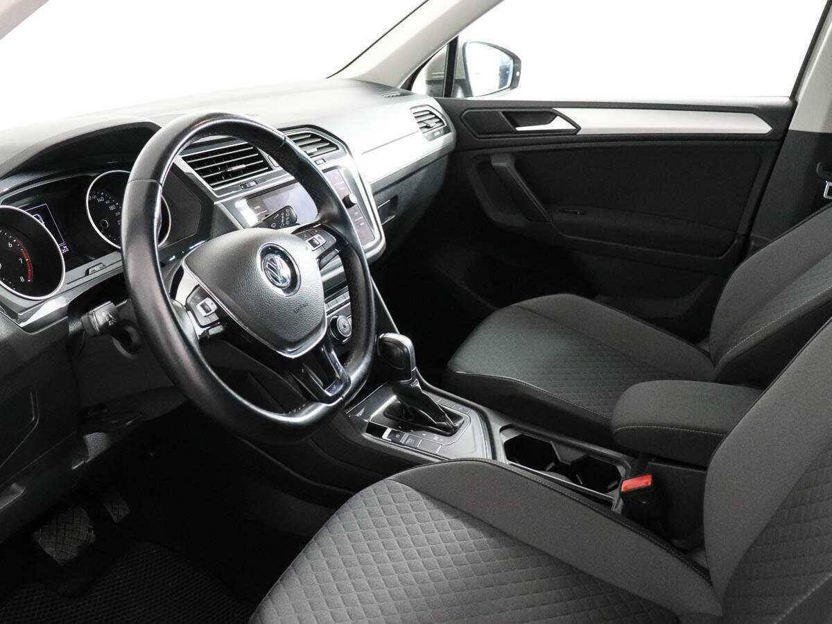 Купить Volkswagen Tiguan с пробегом. Фото: #6