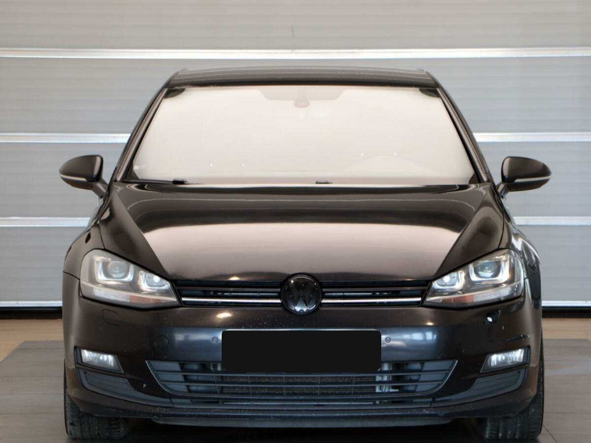 Купить Volkswagen Golf с пробегом. Фото: #1