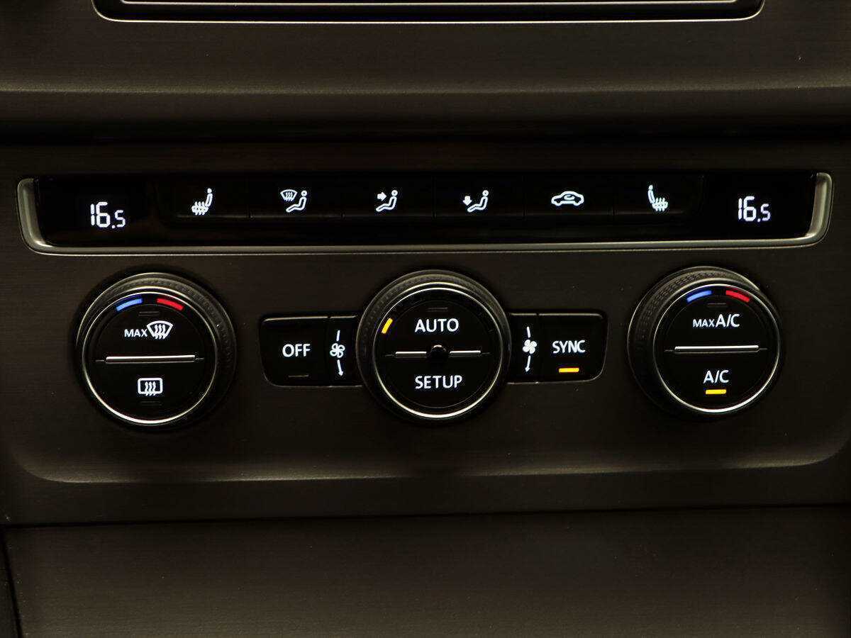 Купить Volkswagen Golf с пробегом. Фото: #16