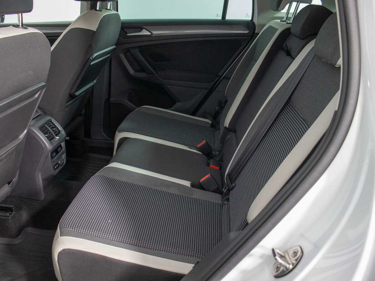 Купить Volkswagen Tiguan с пробегом. Фото: #10