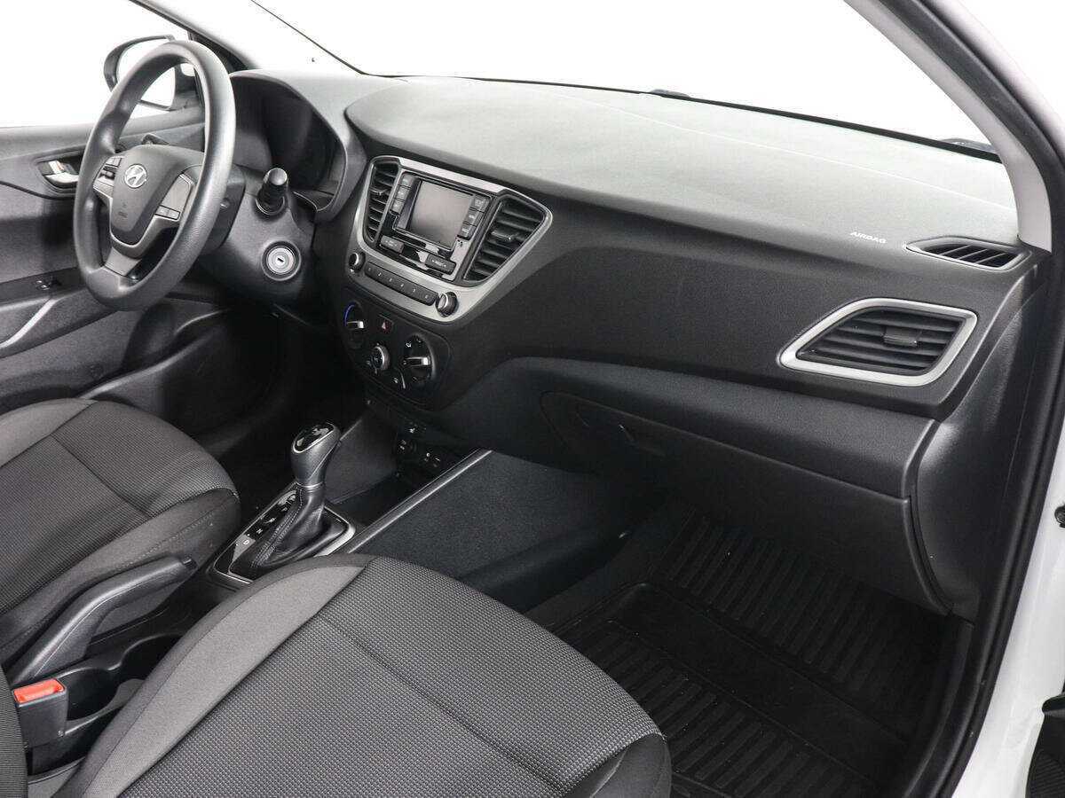 Купить Hyundai Solaris с пробегом. Фото: #9