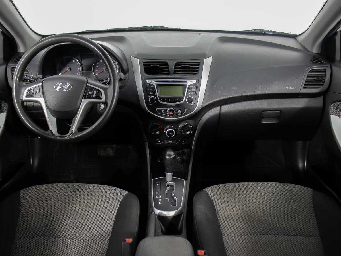 Купить Hyundai Solaris с пробегом. Фото: #12