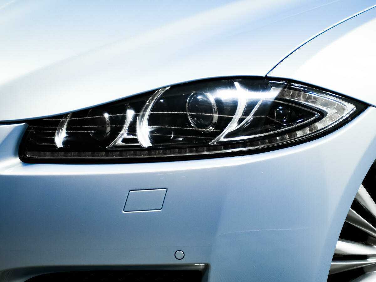 Купить Jaguar XF с пробегом. Фото: #14