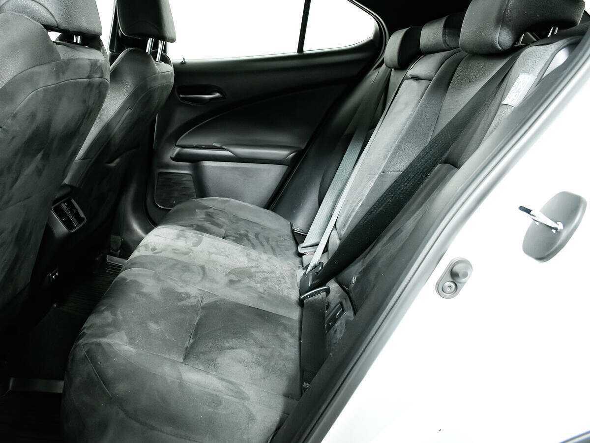 Купить Lexus UX с пробегом. Фото: #11