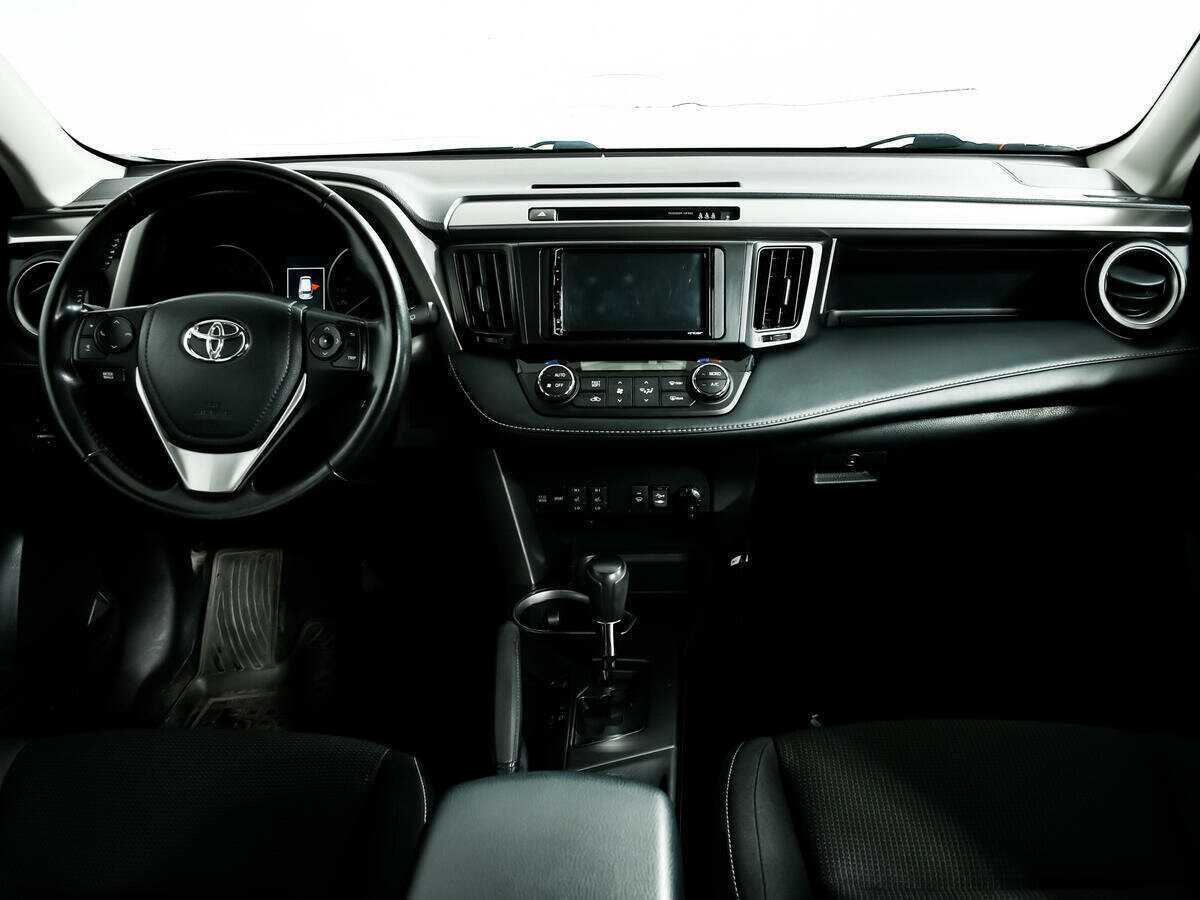 Купить Toyota RAV4 с пробегом. Фото: #10