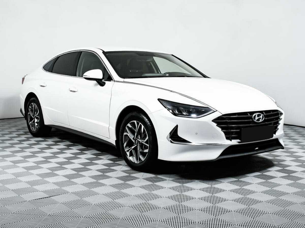 Купить Hyundai Sonata с пробегом. Фото: #2