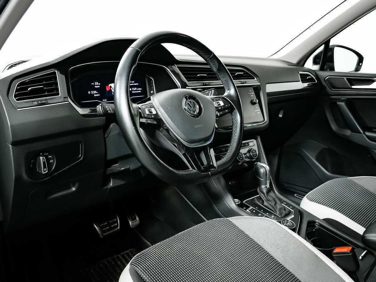 Купить Volkswagen Tiguan с пробегом. Фото: #12