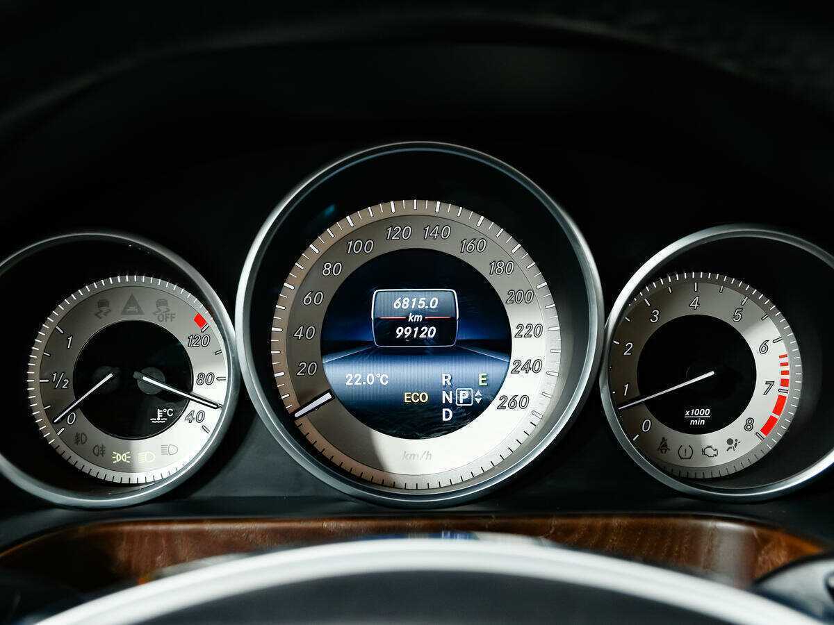 Купить Mercedes-Benz E-Класс с пробегом. Фото: #7