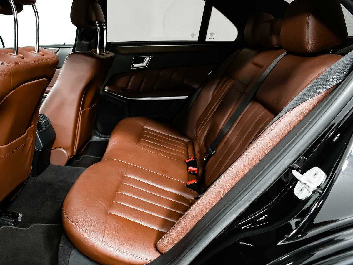 Купить Mercedes-Benz E-Класс с пробегом. Фото: #9