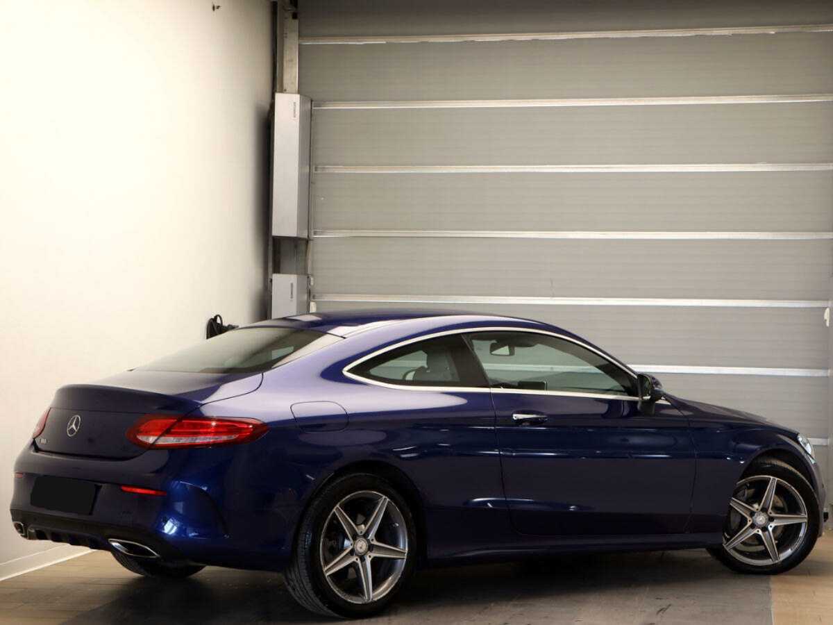 Купить Mercedes-Benz C-Класс с пробегом. Фото: #3