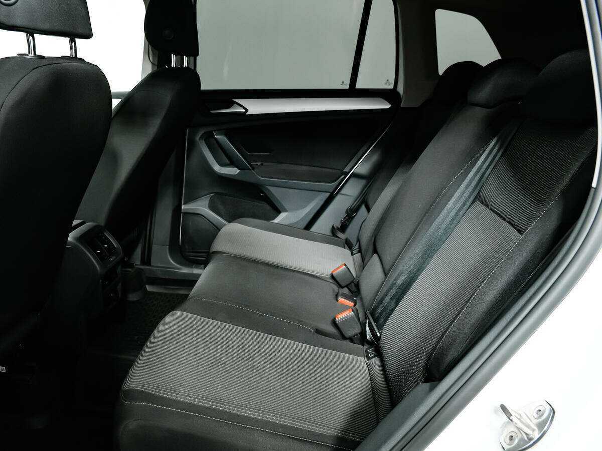 Купить Volkswagen Tiguan с пробегом. Фото: #11
