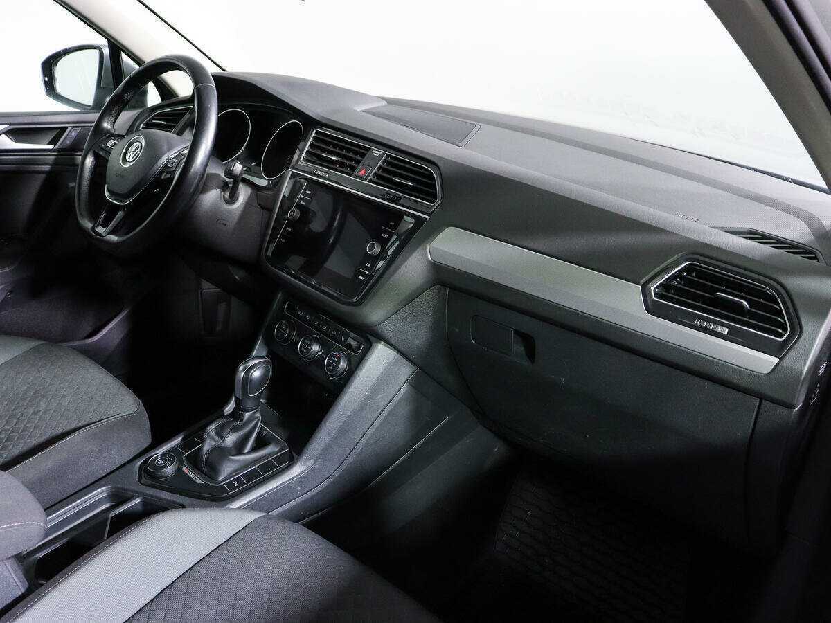 Купить Volkswagen Tiguan с пробегом. Фото: #6