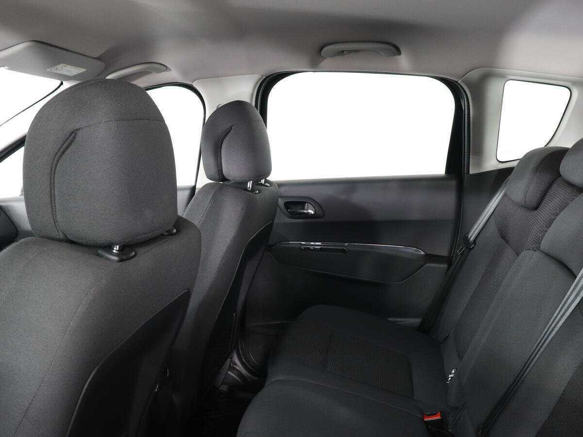 Купить Peugeot 3008 с пробегом. Фото: #12