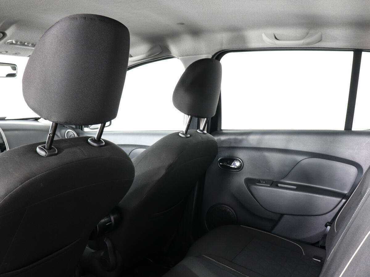Купить Renault Sandero с пробегом. Фото: #11