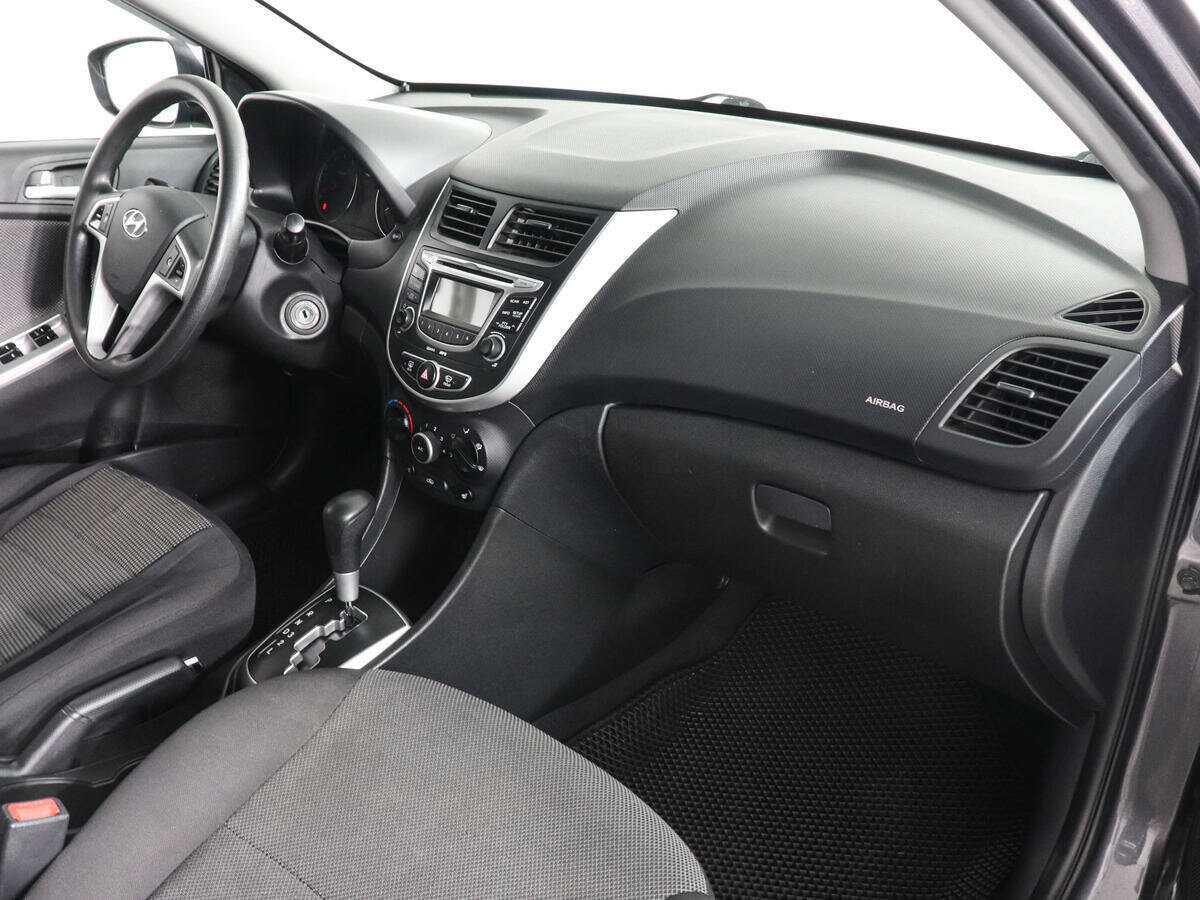 Купить Hyundai Solaris с пробегом. Фото: #9