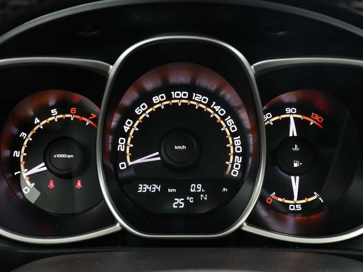 Купить Lada (ВАЗ) Vesta с пробегом. Фото: #10