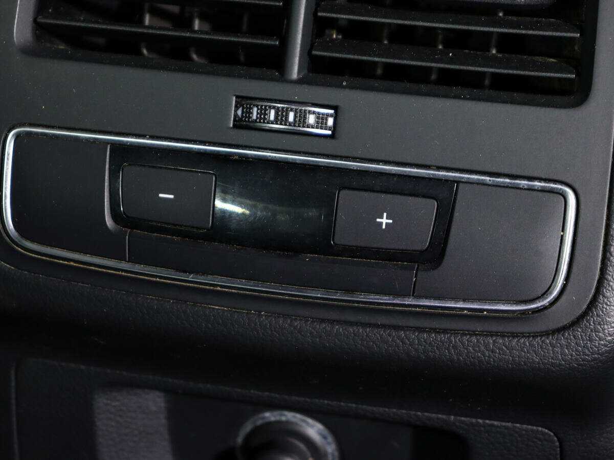 Купить Audi A4 с пробегом. Фото: #13