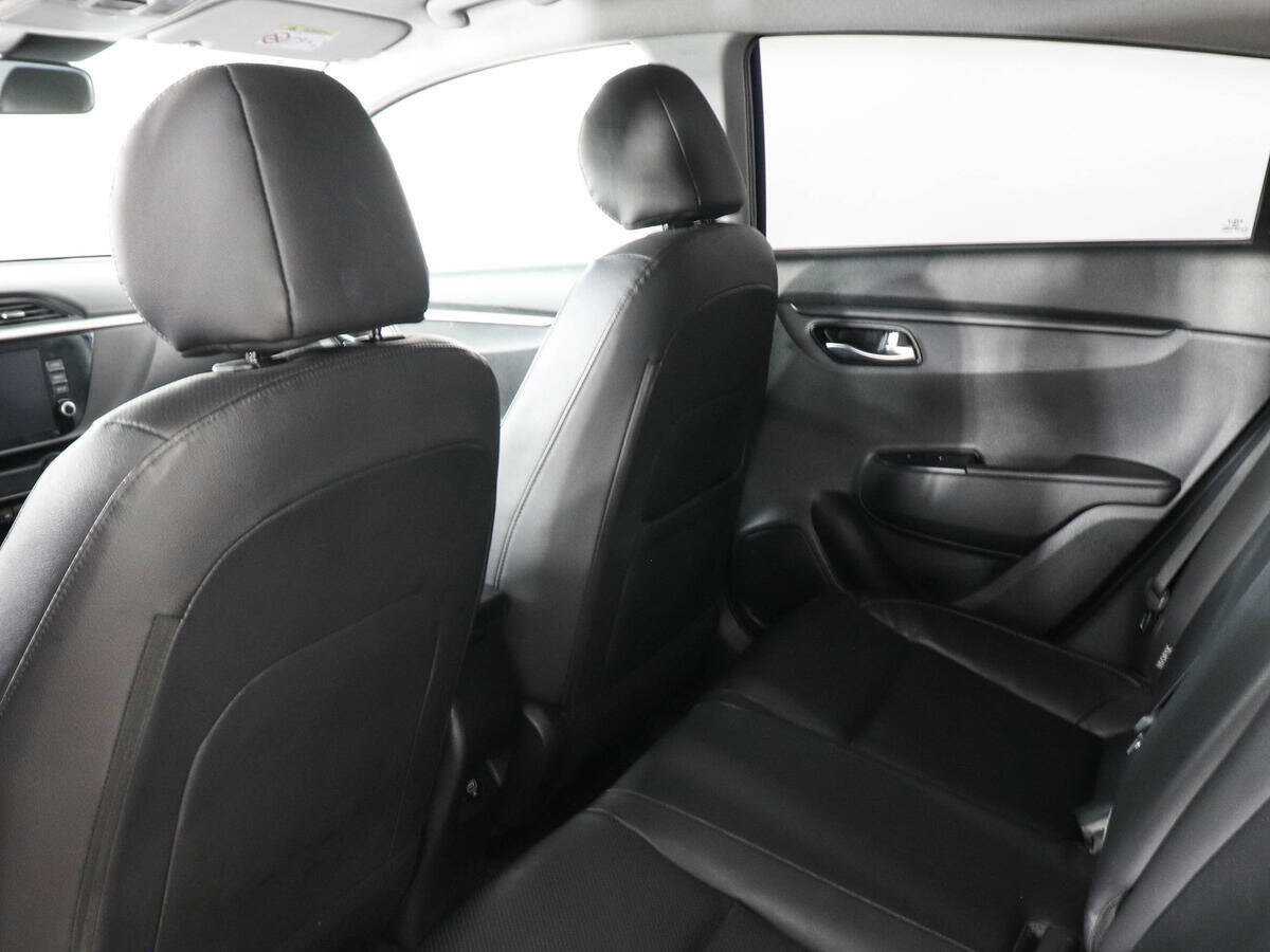 Купить Kia Rio с пробегом. Фото: #11