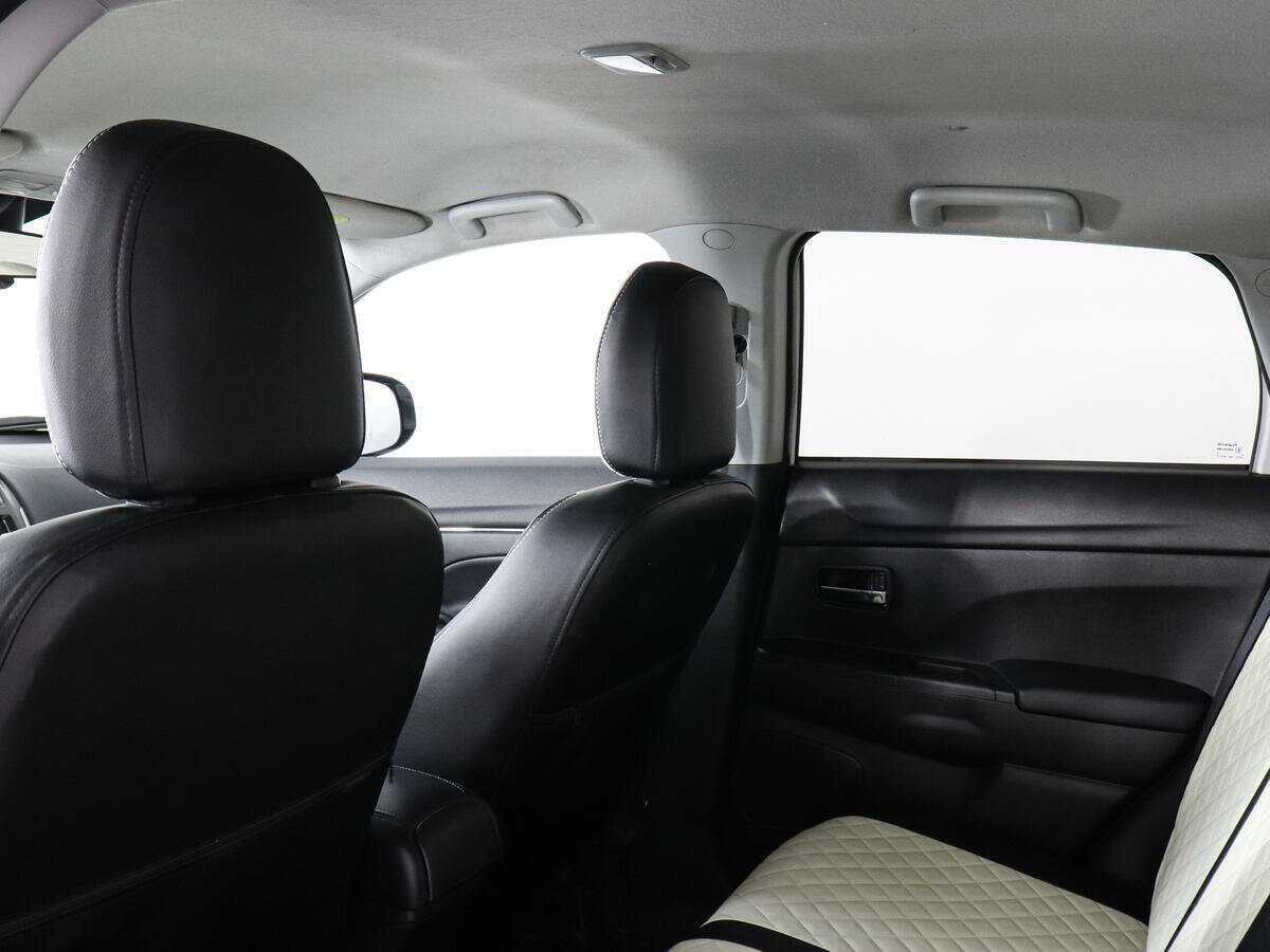 Купить Mitsubishi ASX с пробегом. Фото: #11