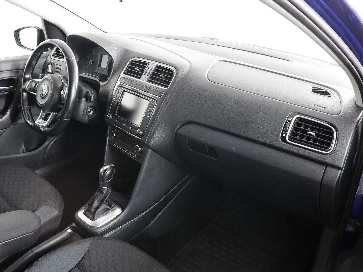 Купить Volkswagen Polo с пробегом. Фото: #9