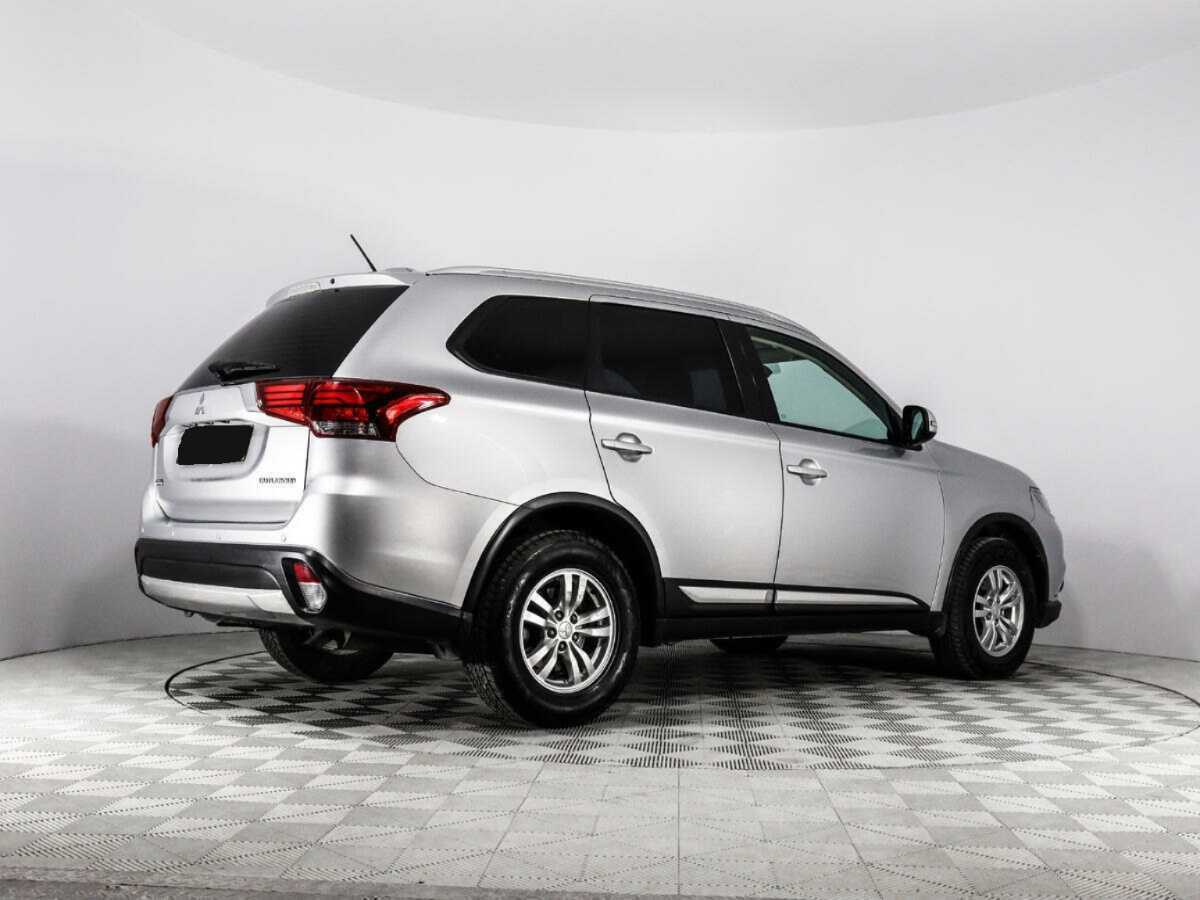 Купить Mitsubishi Outlander с пробегом. Фото: #4