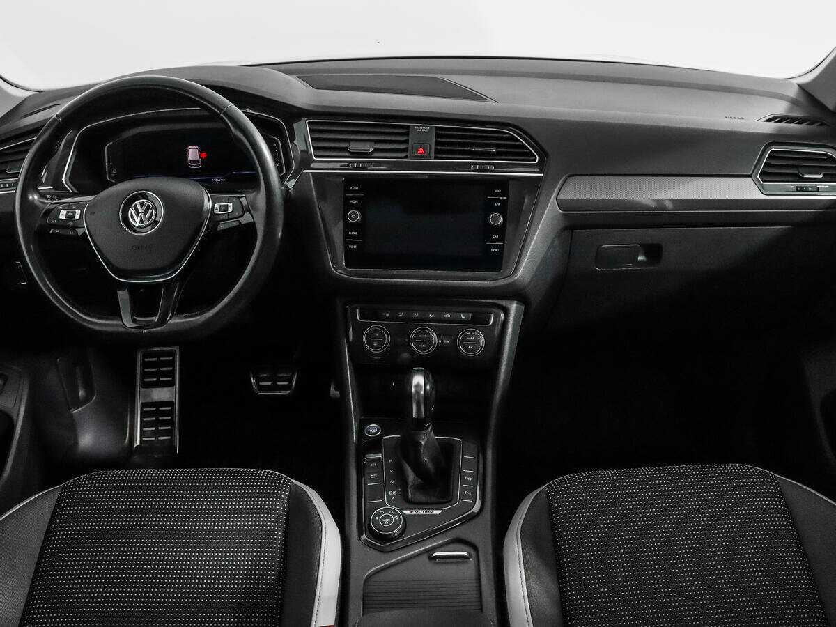 Купить Volkswagen Tiguan с пробегом. Фото: #13