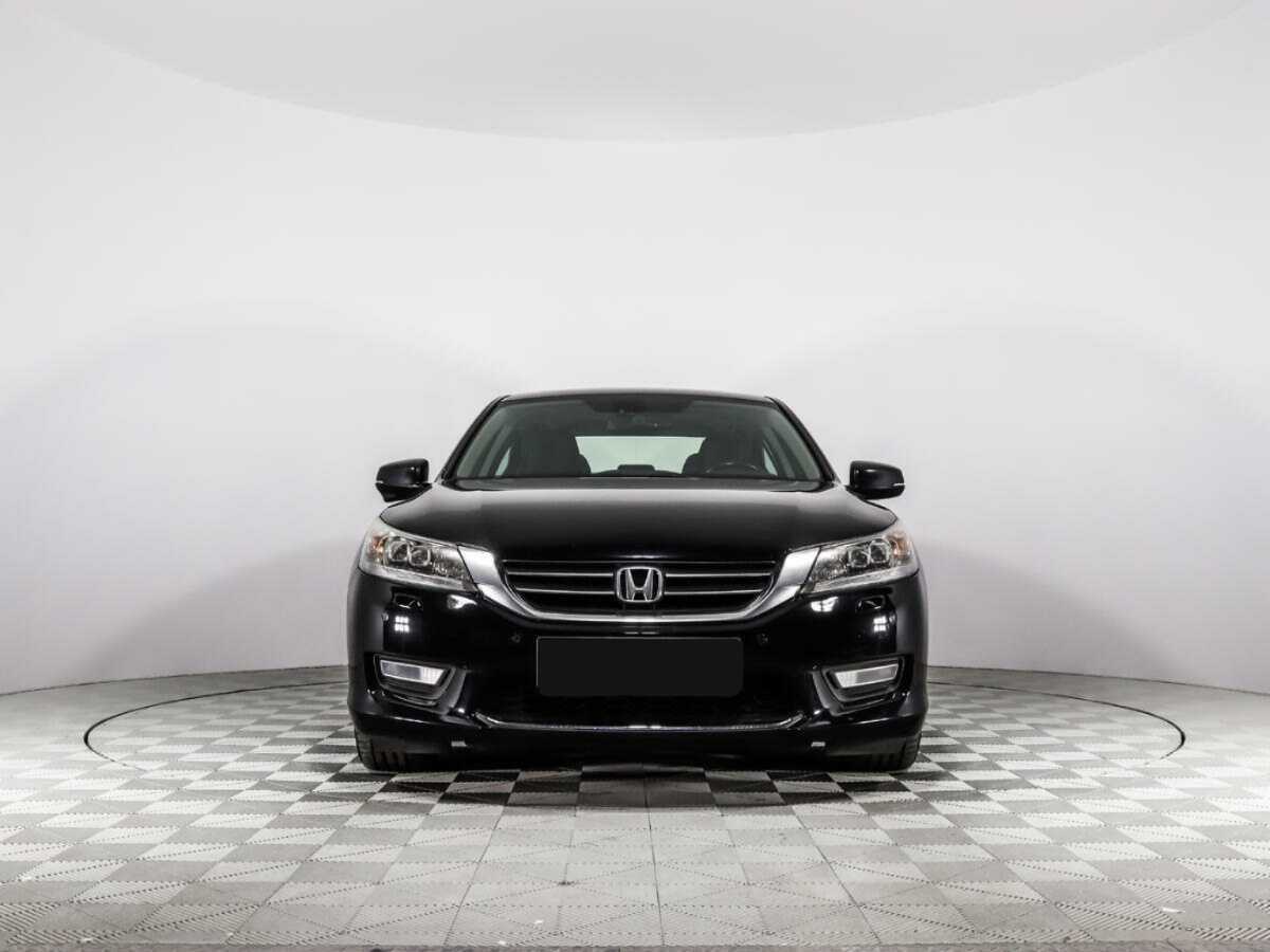 Купить Honda Accord с пробегом. Фото: #1