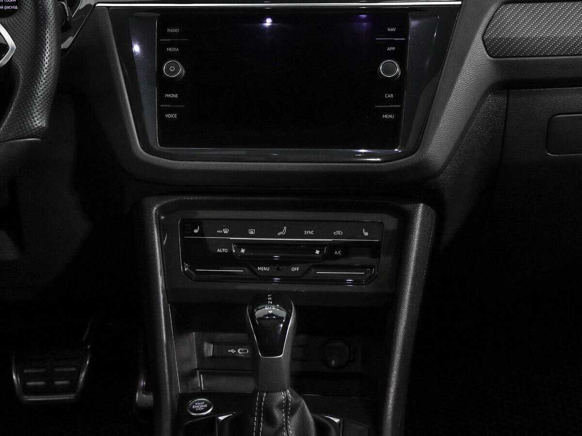 Купить Volkswagen Tiguan с пробегом. Фото: #10